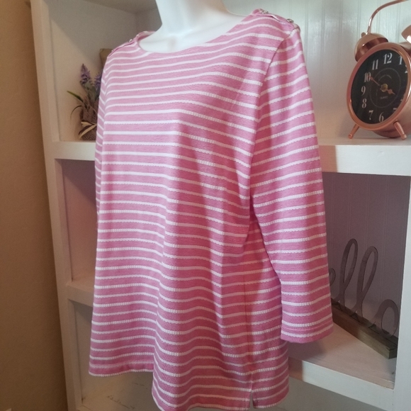 Peace + Pearls 3/4 Sleeve Blouse - Picture 3 of 7